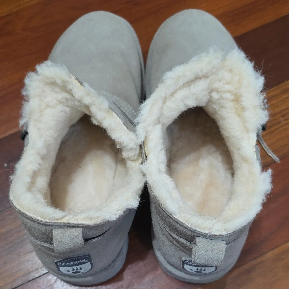 BearPaw Tan Ankle Boots with Cream Lining - Picture 3 of 4